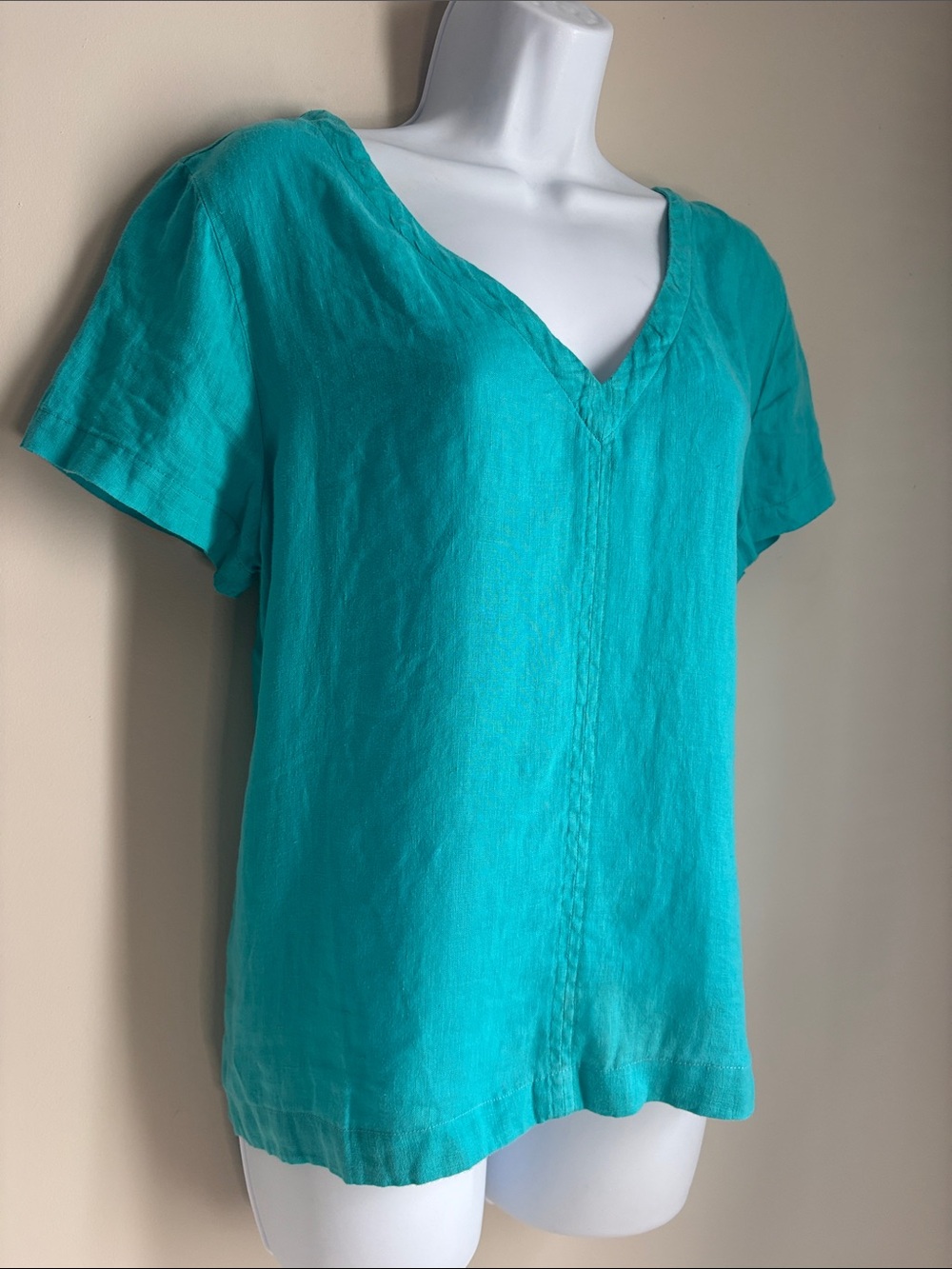 Relaxed V-Neck Short Sleeve Linen C & C Tunic in Turquoise